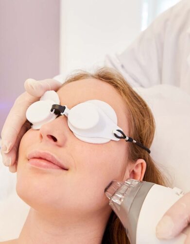 Fraxel Dual laser procedure at Skinly Aesthetics